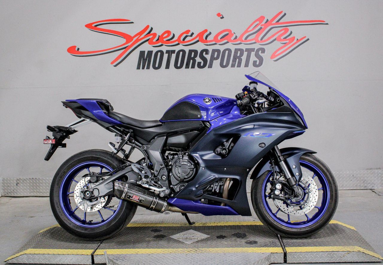 2022 Yamaha R7