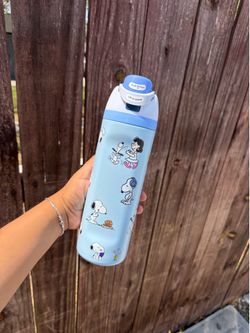 24 Oz Blue Owala Snoopy
