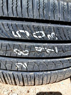 285 40 23 one very good truck suv tire for sale