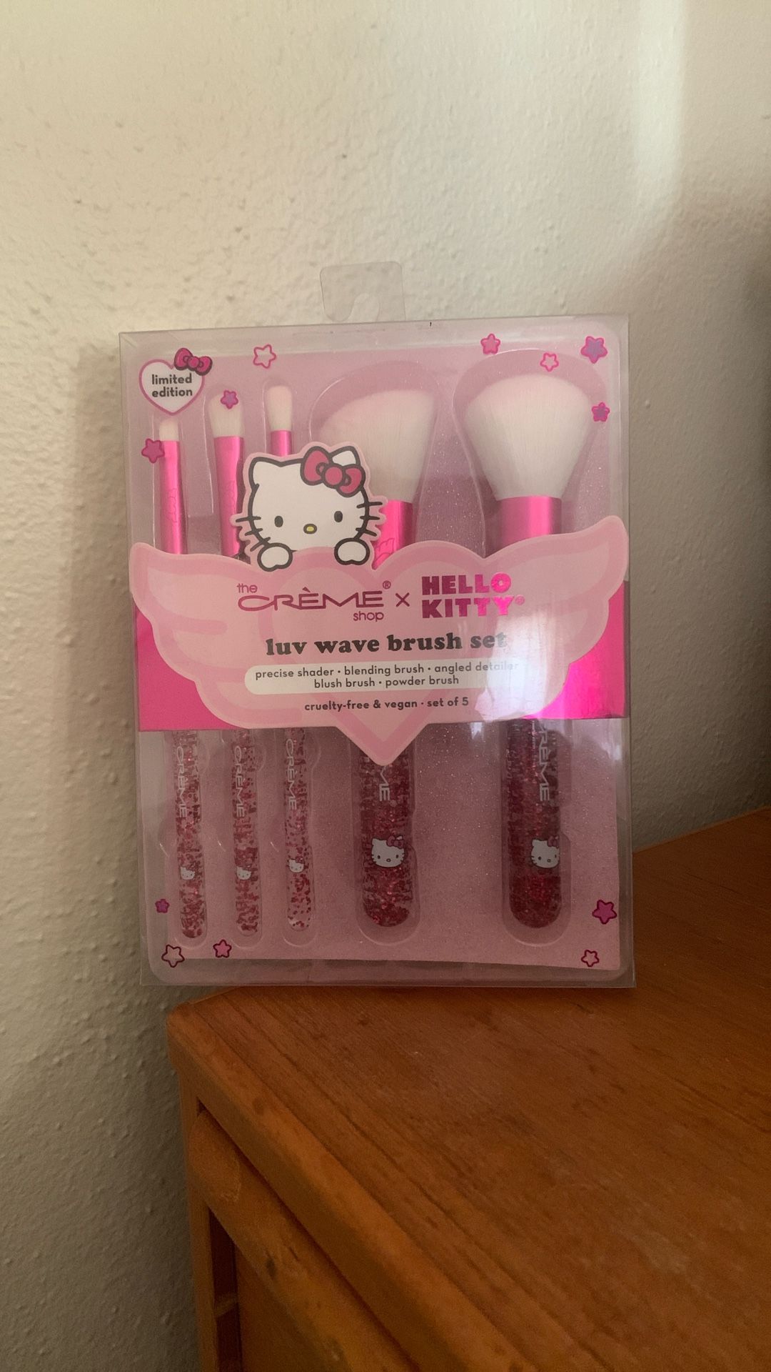 New Hello Kitty Make Up Brushes !!!