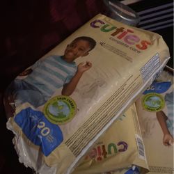 Cuties Size 7 Diapers