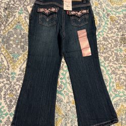 Brand New Girls Levi Jeans kids Size 4T - Kids Clothes - Simi Valley 