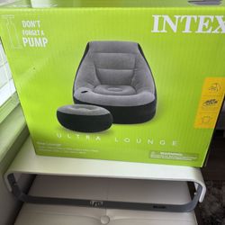Inflatable Ultra Lounge - Chair And Foot Rest 