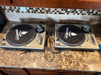 Technics Turntables