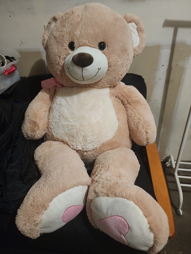 Giant Bear W/Pink Heart On Paws