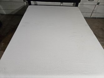 Queen Size Mattress, Good Conditions 👍, 7 inches Height, Washable Cover