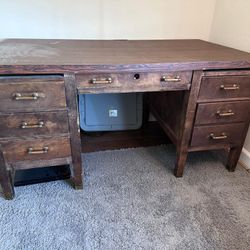 Free Desk
