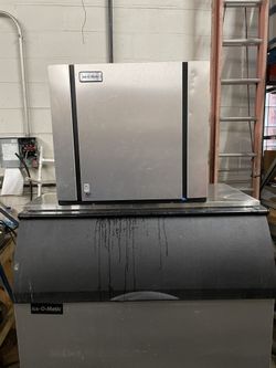 Ice-O-Matic CIM1136HA 30" Elevation Series™ Half Cube Ice Machine Head - 932 lb/24 hr, Air Cooled