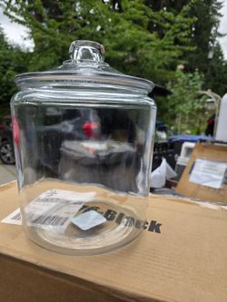 1 Gallon Glass Jars with Lids NEW
