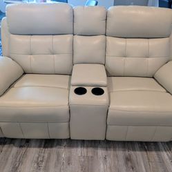 Rooms To Go sofa for sale