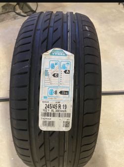 Tire 245/45 R19