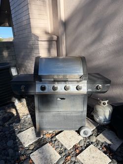 4-Burner Stainless Steel Gas Grill