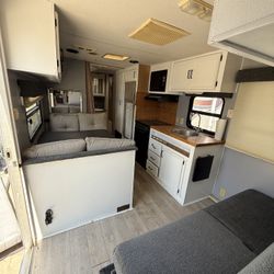 1994 Prowler Camper