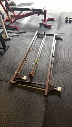 Metal bed frame