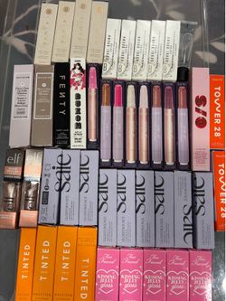 Makeup bundle