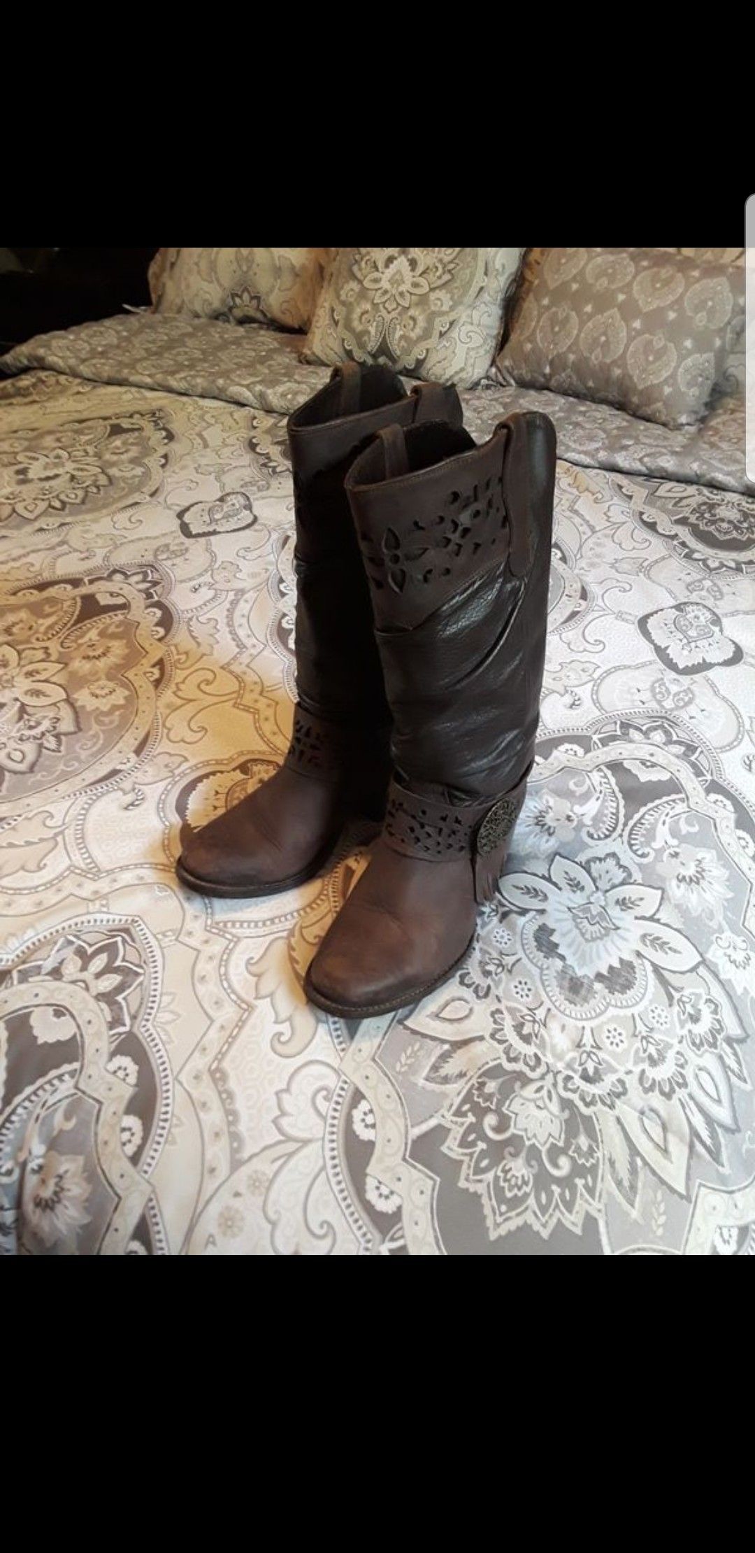 Botas número 7.5 americano.