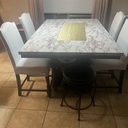 Dining Room Table With 4 Chairs