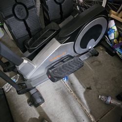 Wesley Momentum R 5.2 Elliptical