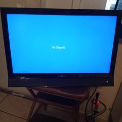 TWO  VIZIO RAZOR LED TV'S BOTH WORK  PERFECT  AND BOTH COME WITH ROKU EACH .