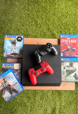Sony PlayStation 4 PS4 + 2 Original Controllers + Games – Works Great