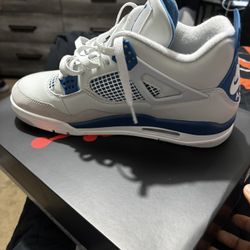 Jordan 4 Authentic 