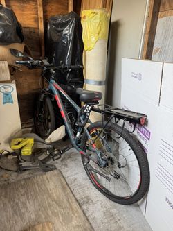 Brand new GT Mountain Bike Aggressor Men 27inch (medium size frame)