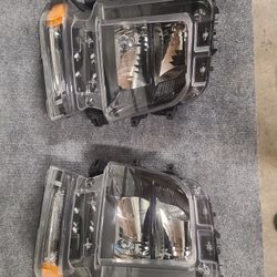   2020-2023 Chevy Silverado HEADLIGHTS 