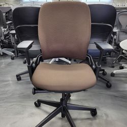 Warehouse SALE 30-90% off Large Selection Of New And Used Office Chairs