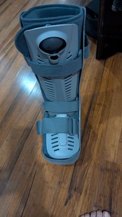 Ossur Rebound Air Walker Boot with Compression Adjustable Comfortable Straps