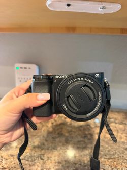 Sony Alpha a6100 Camera fo OBO Selling my Sony a6100 camera in excellent condition! Everything works perfectly, with no issues or damage. Only selling