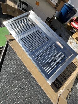 New in box Vissani Sarela 36 in. W x 7 in. H 500CFM Convertible Under Cabinet Range Hood in Stainless Steel with LED Lights and  retail $339