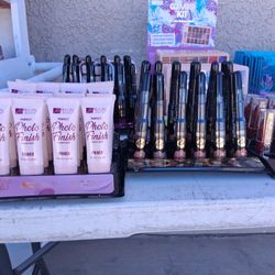 Make-up YARD SALE