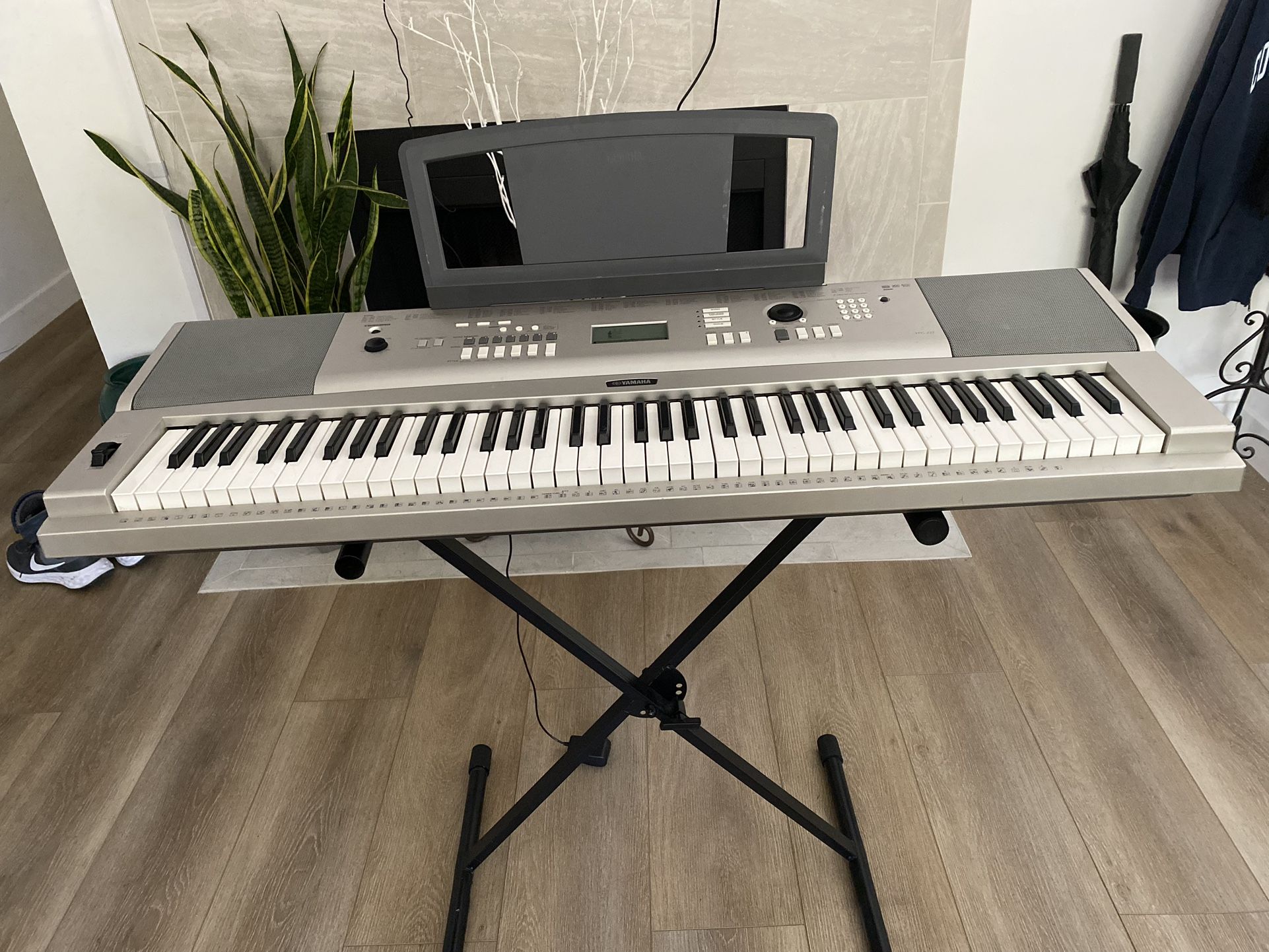 Yamaha Electronic Portable 76 Key Keyboard Model YPG 225