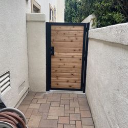 Metal Frame /wood Doors