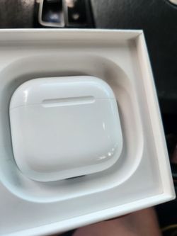 Airpods 4 used