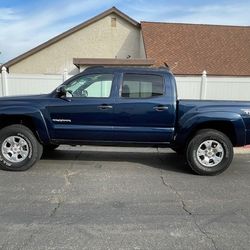 2006 Toyota Tacoma TRD
Crew-Cab 4 doors TRD with Rear Lock Differential