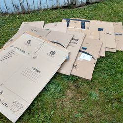 Free Moving Boxes.
