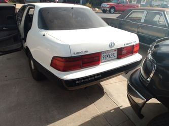 1990 Lexus LS 400