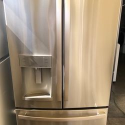 GE Stainless Steel Refrigerator 