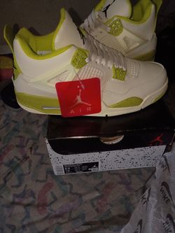 Brand New Women's 4's Size 7y 8 ,9,10,11 12 Available