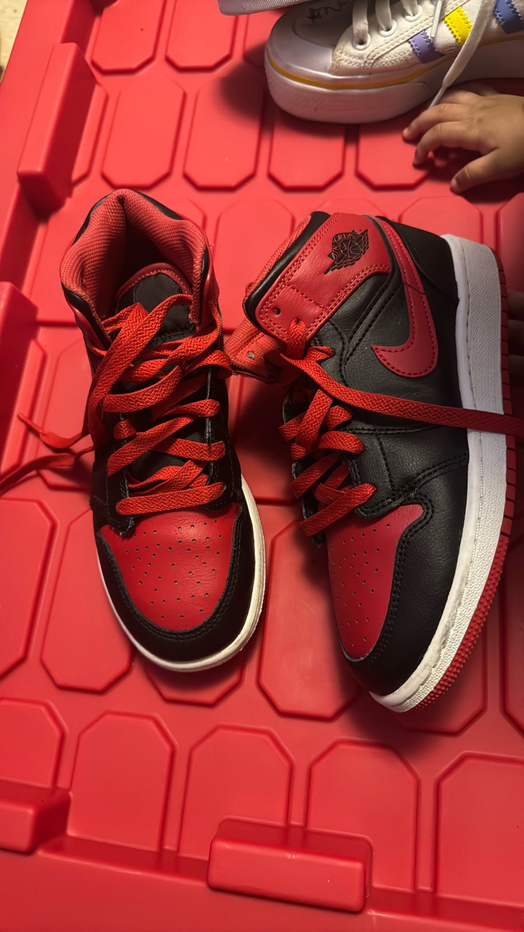 Jordan 1’s Size 4