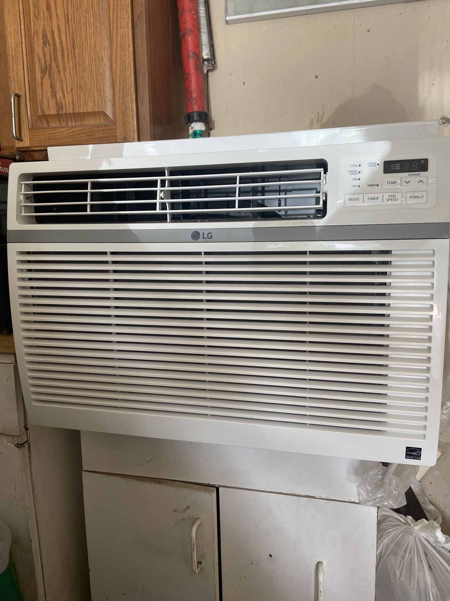 LG Ac unit 1,260 Watts