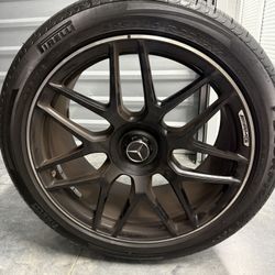 Mercedes-Benz G63 AMG OEM 22” Wheels & Tires – Like New