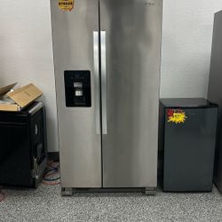 Whirlpool USED Refrigerator 