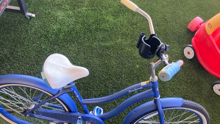 Selling Huffy Cranbrook Women's Cruiser bike
