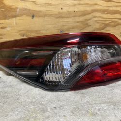 2018 2019 2020 Toyota Camry Driver Side , Left Side Taillight Halogen W/LED Left Driver