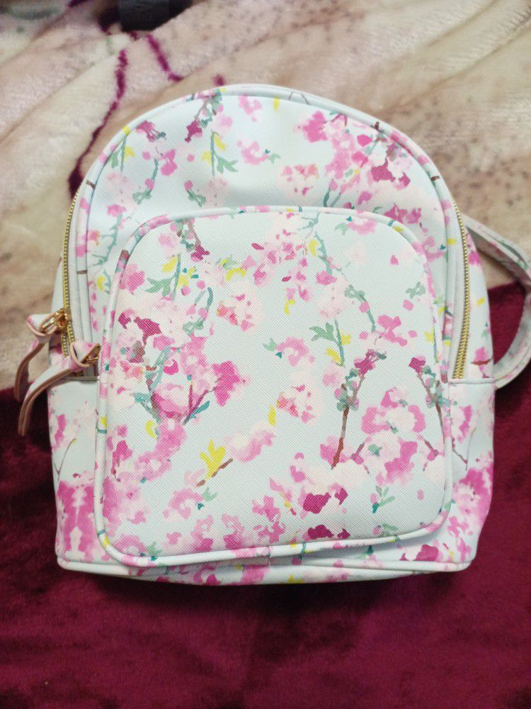 Underonesky Floral Backpack for Sale in Portland, OR - OfferUp