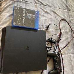 Ps4 With Controller /2 Games 