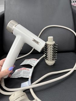 Shark Blow Dryer 2 Attachments