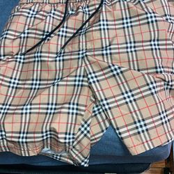 Burberry trucks and bucket hat to match